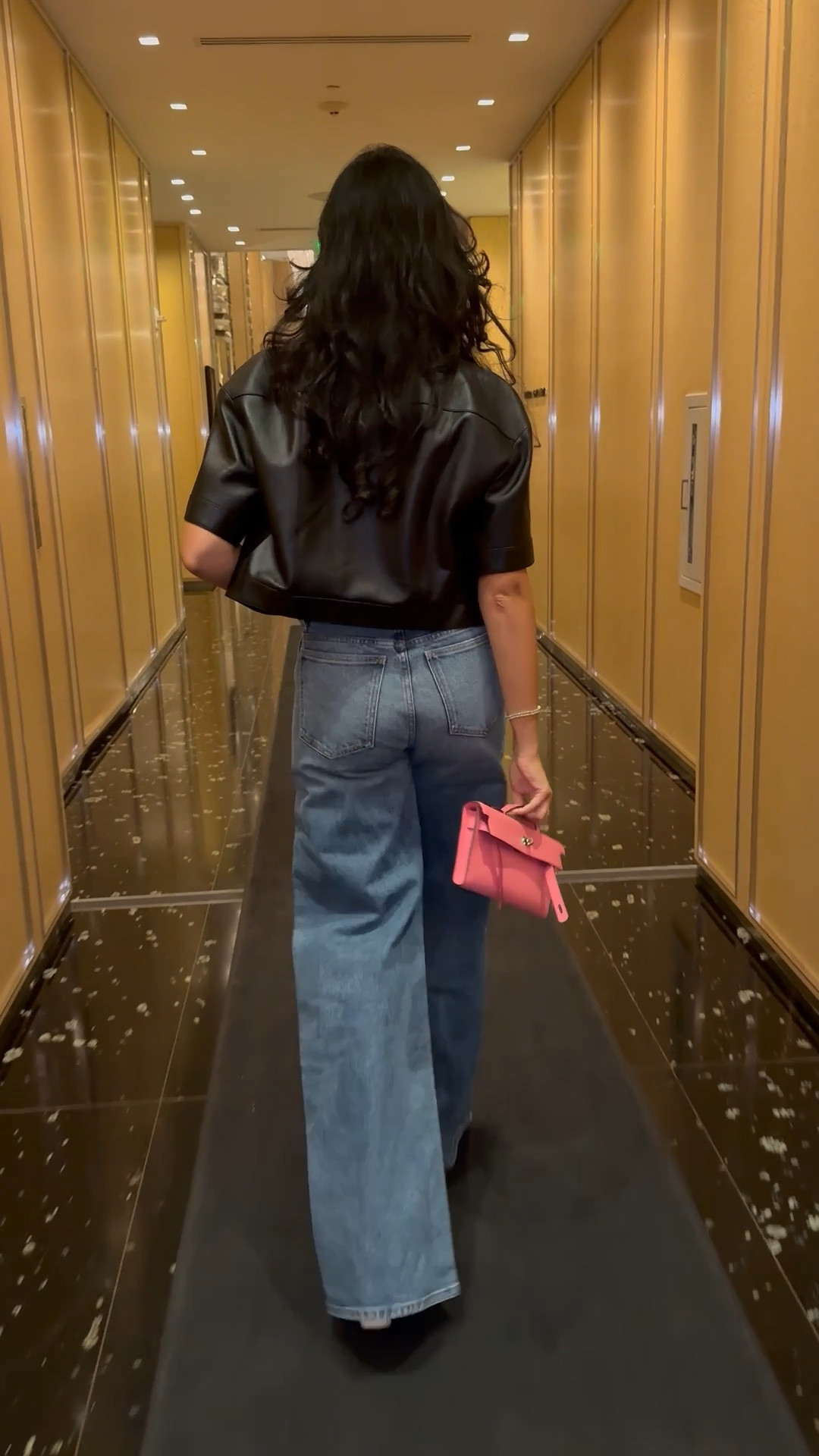 Every girl needs a pair of high waisted jeans with a wide leg to hide 5 inch platforms. 

Wearing size 27


#LTKShoeCrush #LTKTall #LTKStyleTip