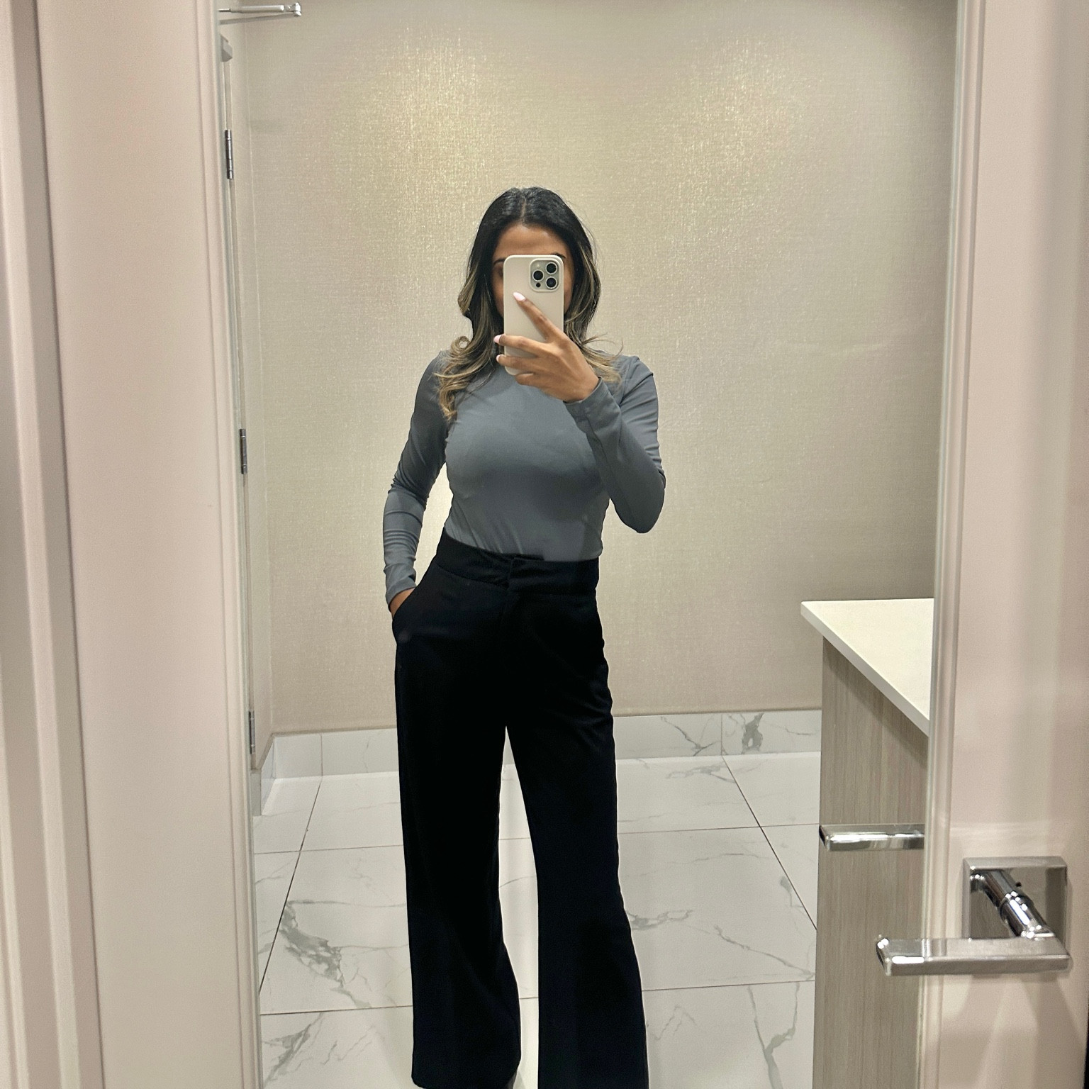 Mirror Mirror 🩶

@dynamiteclothing Kyla Ls Crew Neck Bodysuit in Turbulence Grey 
@dynamiteclothing Yasmin Straight Leg Pant in Jet Black

#LTKstyletip #LTKfindsunder50 #LTKworkwear