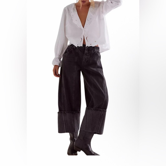NWOT WE THE FREE OLSEN CUFFED BARREL JEANS IN BLACK ICE Sz 29 | Poshmark