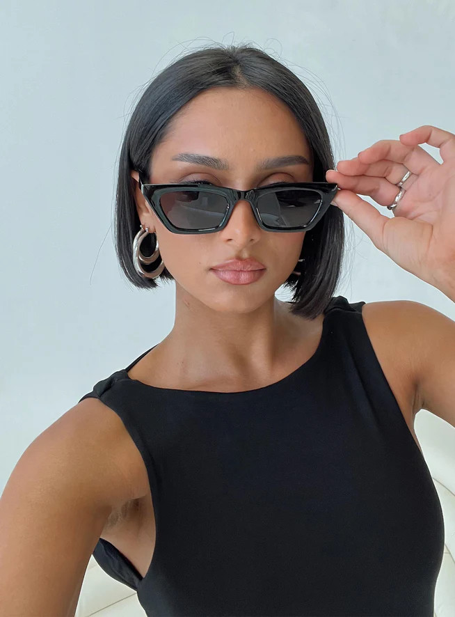 The Octavia Sunglasses Black | Princess Polly US