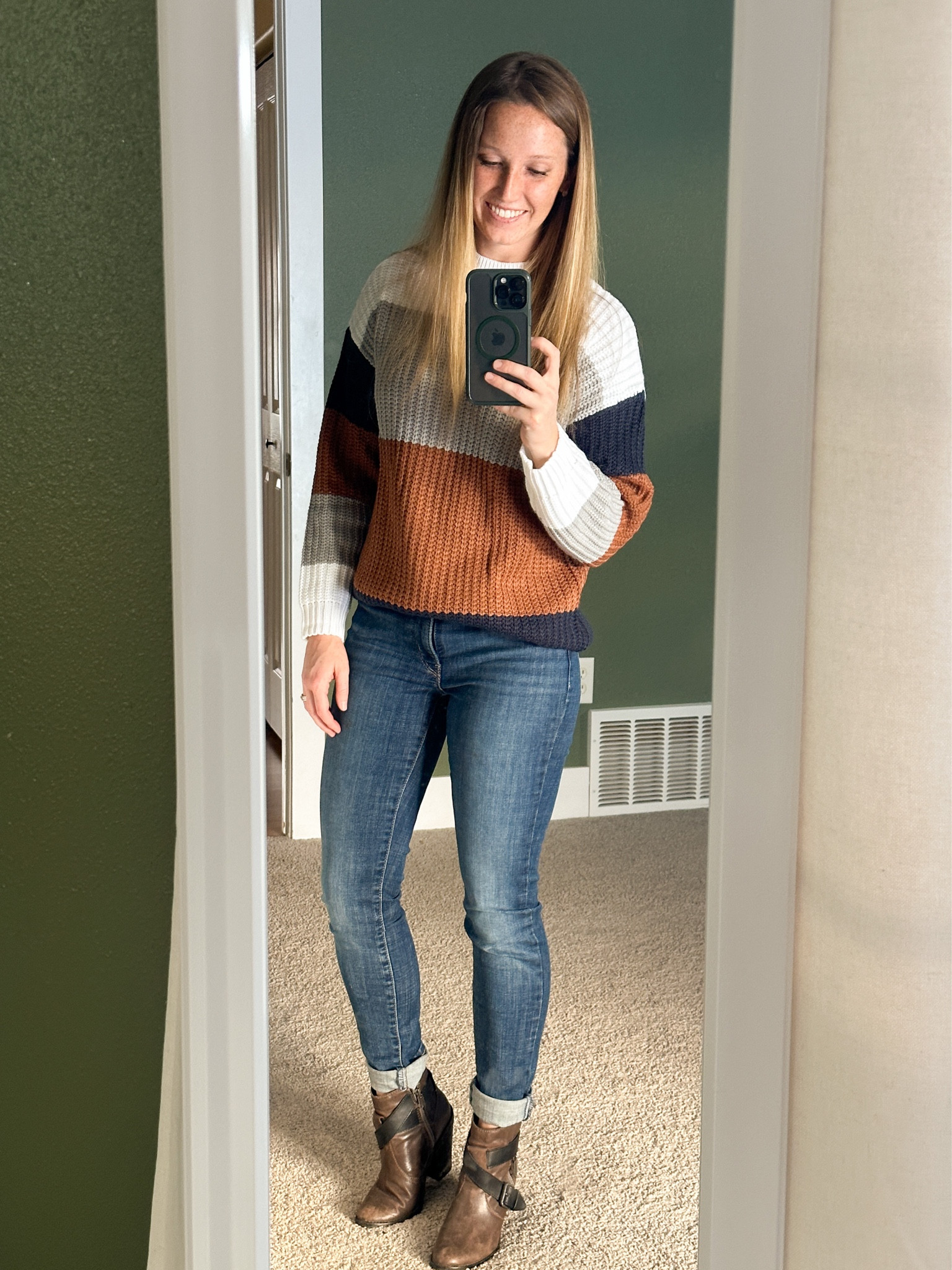 Thanksgiving outfit - simple colorblock sweater, Levi’s skinny jeans, simple booties.
#LTKfashion #LTKstyle #LTKwomens

#LTKunder50 #LTKstyletip #LTKfamily