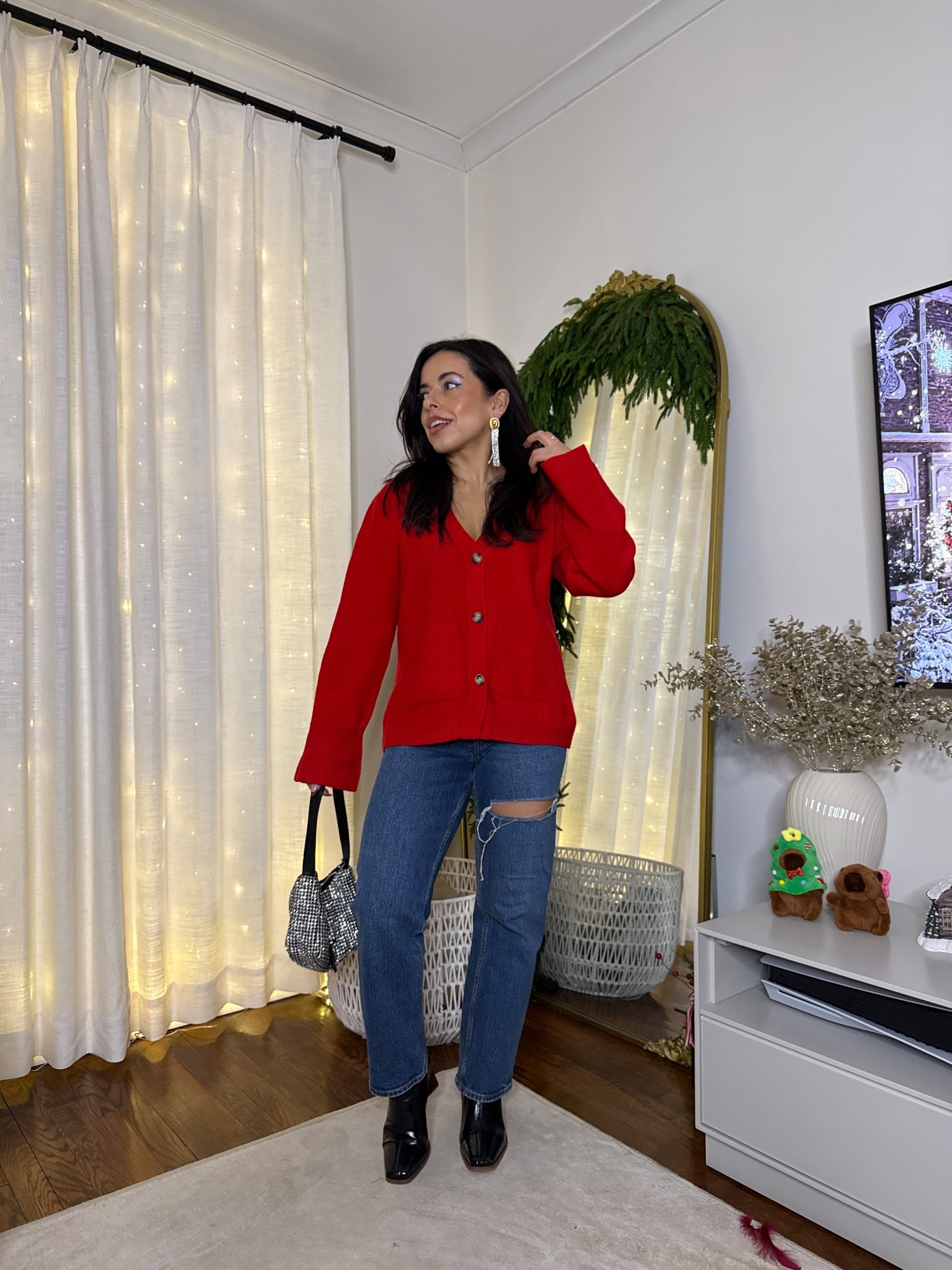 Cozy red cardigan sweater from Amazon. Comes in multiple colors. Petite friendly! Perfect for winter!

#LTKSeasonal #LTKFindsUnder50 #LTKPetite