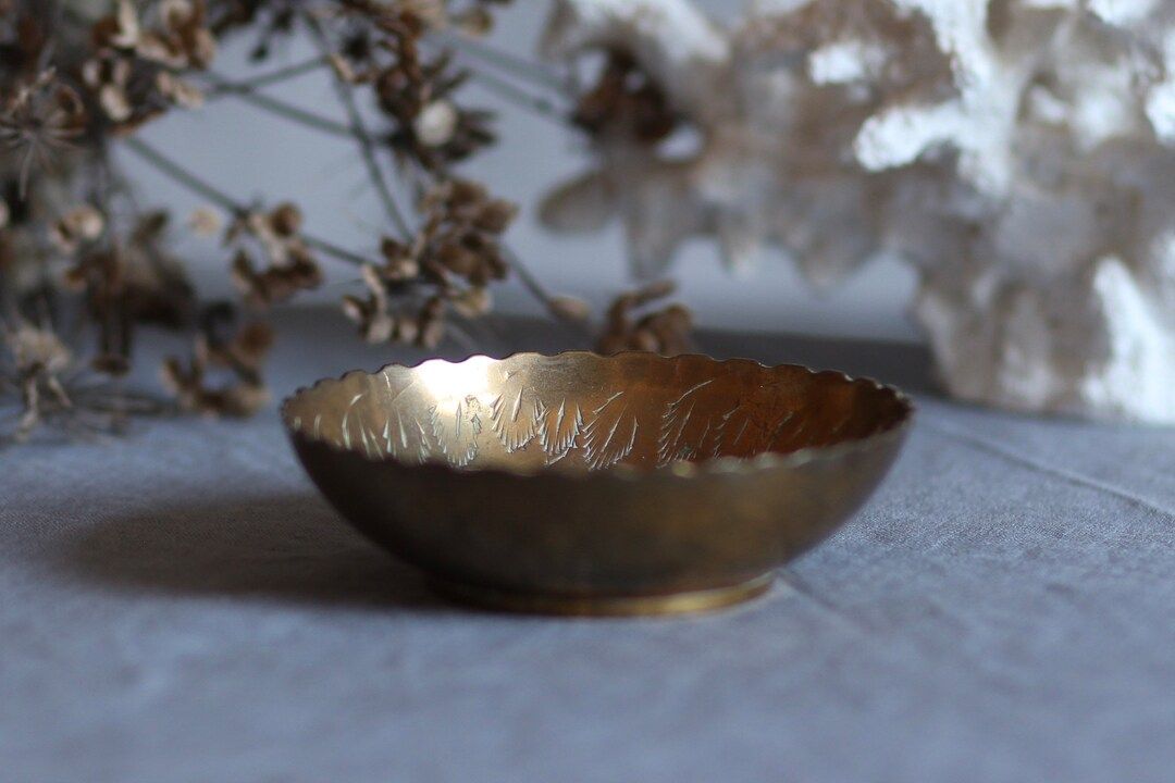 Vintage brass trinket bowl. Engraved pattern. Jewellery dish. Change tray. Candle holder. Etched.... | Etsy (UK)