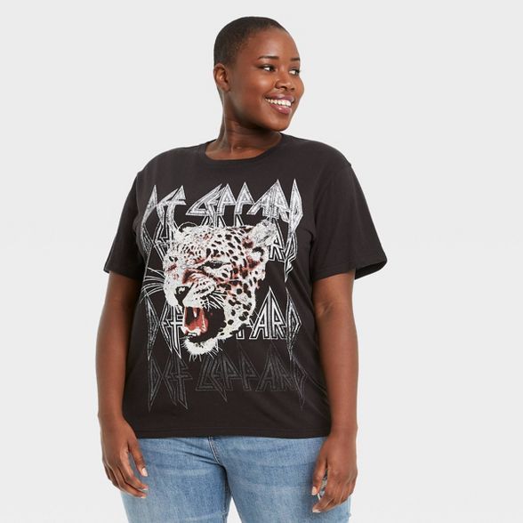 Women's Def Leppard Animal Print Short Sleeve Graphic T-Shirt - Black | Target