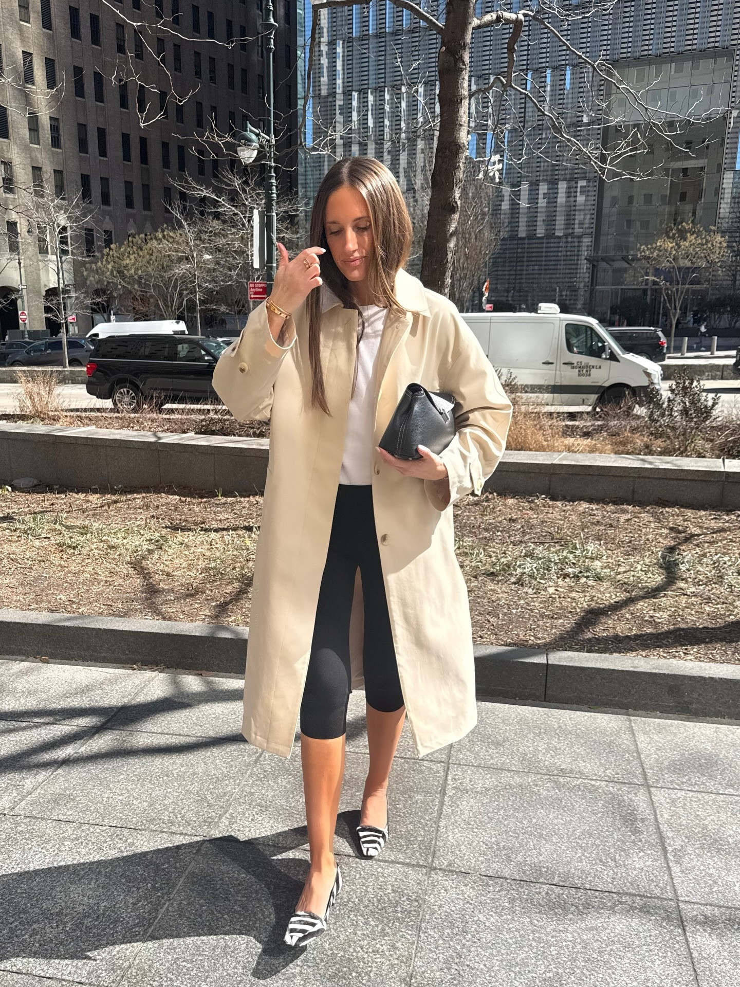 HAPPY MONDAY NYC ☀️