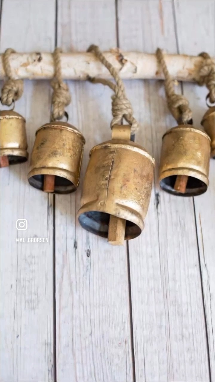 **MAKE SOMETHING SUNDAY**
I have been dreaming about one of these pieces above my bed since I started seeing them last year on Etsy. They were $200-$300, so I decided to buy a birch limb and some bells on Amazon to create the same look. So easy! I can’t wait to hang it for Christmas.
To shop this post and more go to the link in my bio :)

#christmas #christmasdecor #christmasbells #bells #antiquebells

#LTKhome #LTKHoliday #LTKSeasonal