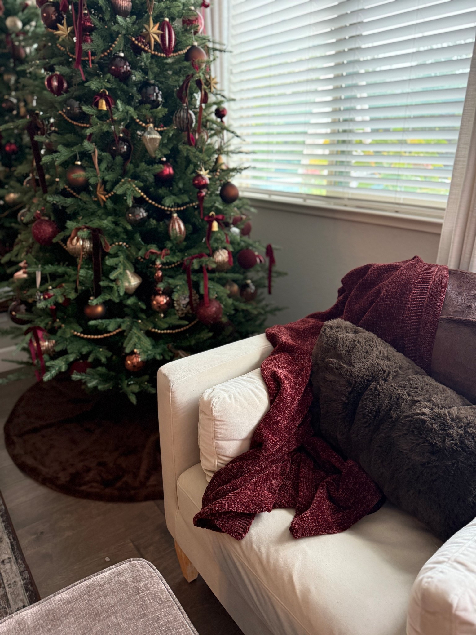 Cozy Christmas corner 

#LTKHoliday #LTKHome