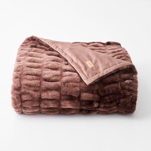 EVERGRACE Luxurious Soft Faux Rabbit Fur Throw Blanket, Cozy Fuzzy Plush Warm Throws for Couch Be... | Amazon (US)