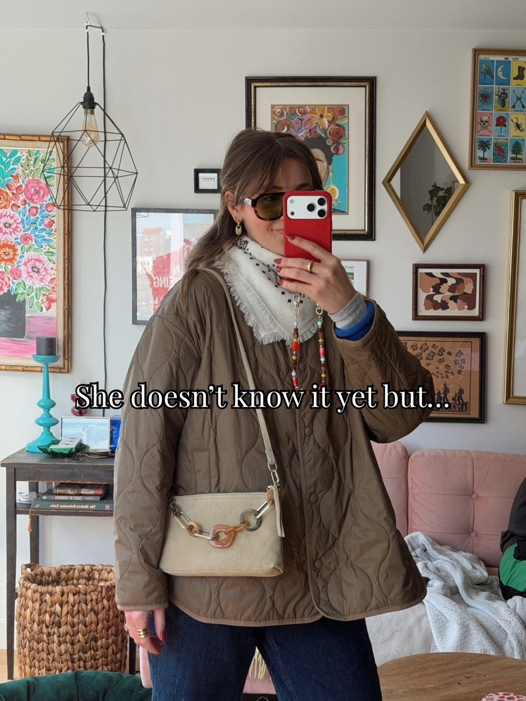 the compliments just keep rolling in on this bag! It’s the Darcy bag from @hobotheoriginal and this Twilight Fern color with the chic chain detail so perfect for going into spring 🌿🌼
#ad 

Use my code LUCY20 for 20% off! Link in bio + stories #HOBO #HOBOBags