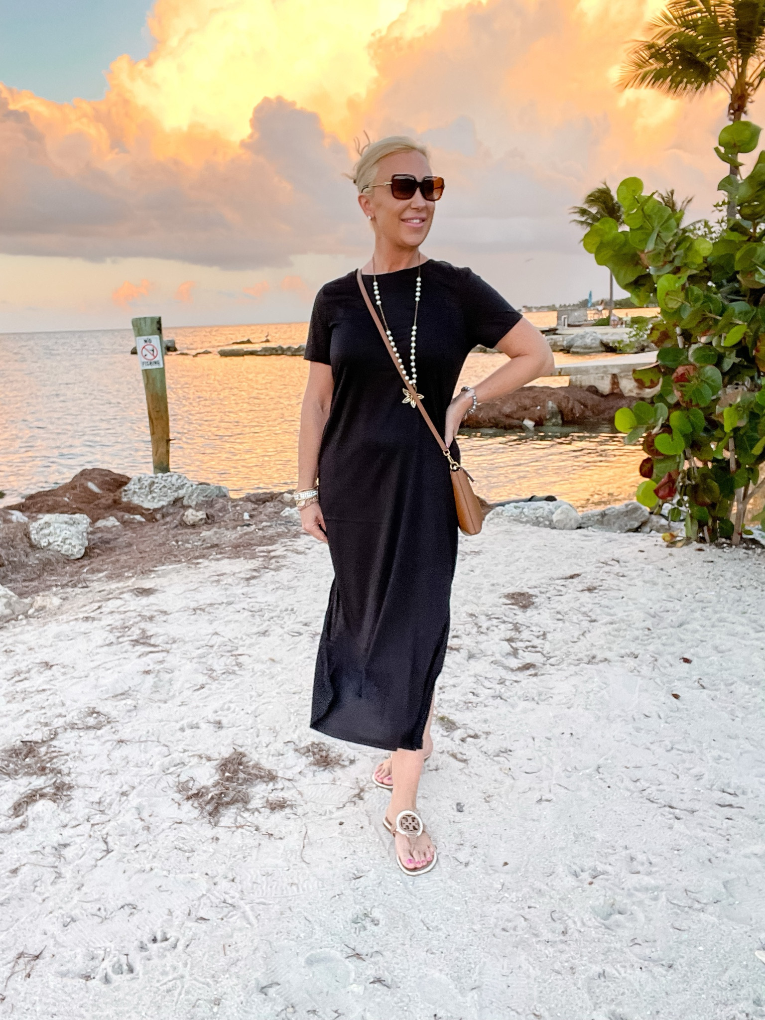 Black t-shirt dress for your winter getaway!

Vacation / travel / beach / winter vacation / Florida

#LTKtravel #LTKunder50 #LTKSeasonal