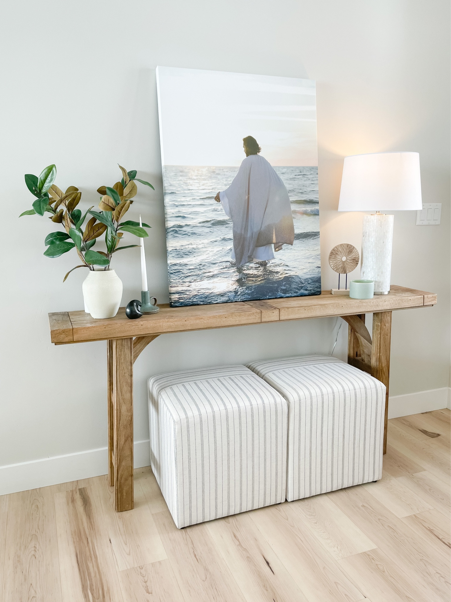 Spring entry table refresh! 

#LTKSeasonal #LTKhome #LTKFind