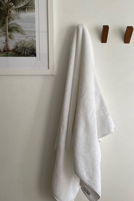 Towels are Cozy Earth (use code CE-DANI for 40% off)
Art is Sunset Shop 

#LTKhome