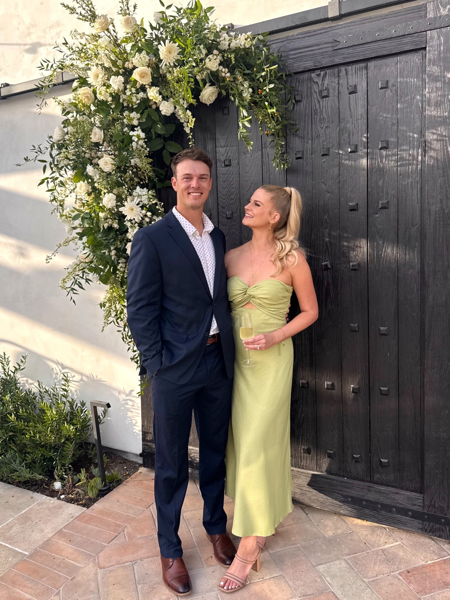 the dress I wore to last weekend’s coastal fall wedding is on sale! Got so many compliments on it 🤍

Wedding guest dress, coastal
Wedding, fall wedding, couple, married

#LTKStyleTip #LTKWedding #LTKFallSale