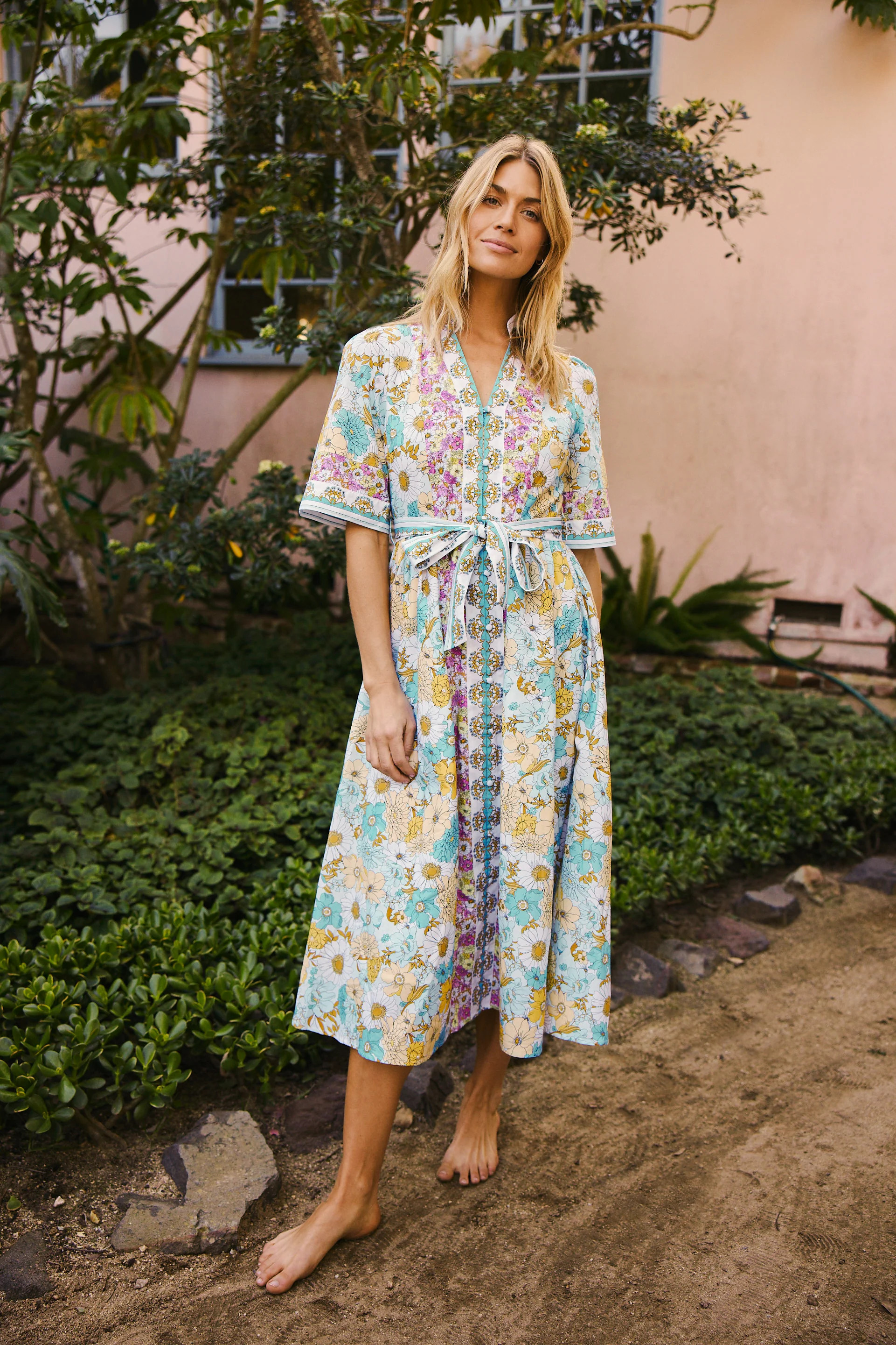 Collar Neck Dress | Hermoza