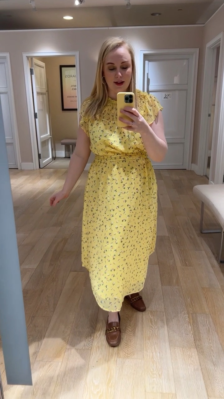 I’m calling this the classy lady dress. Super flattering cut. #hocspring 