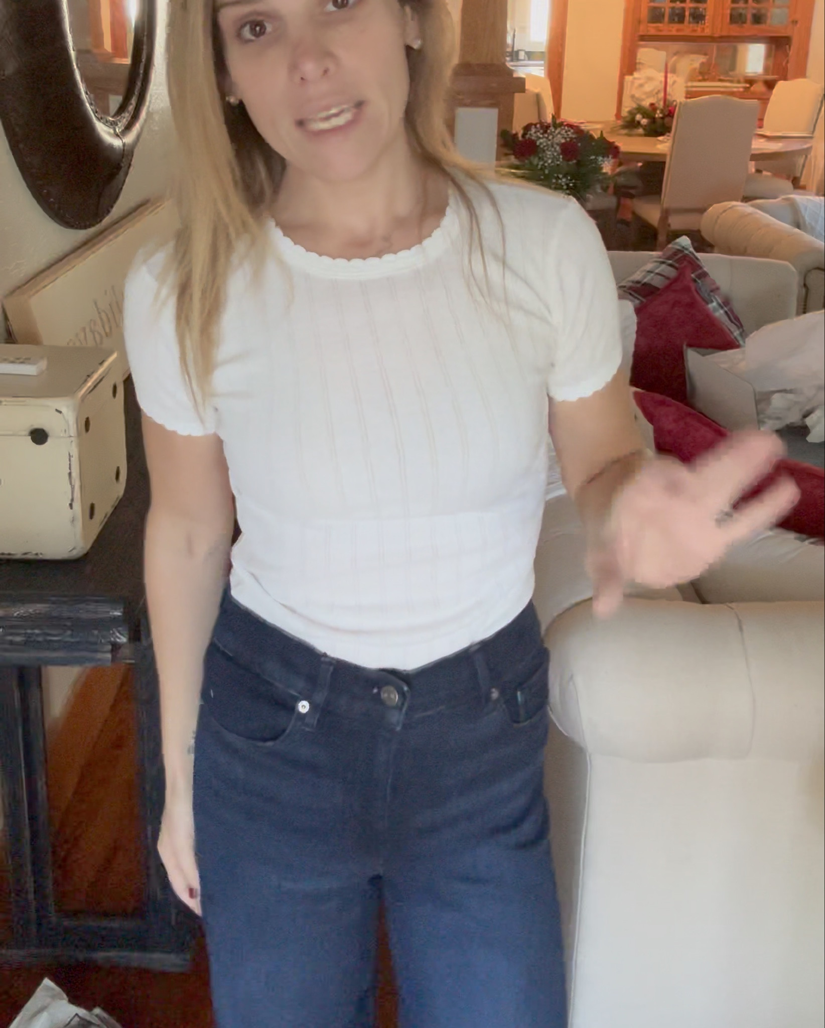 These #leset tees are perfect with my favorite #frame le palazzo pants. The most comfortable jeans paired with a sweet but still simple basic make for a great easy look  

#LTKGiftGuide #LTKSaleAlert #LTKStyleTip