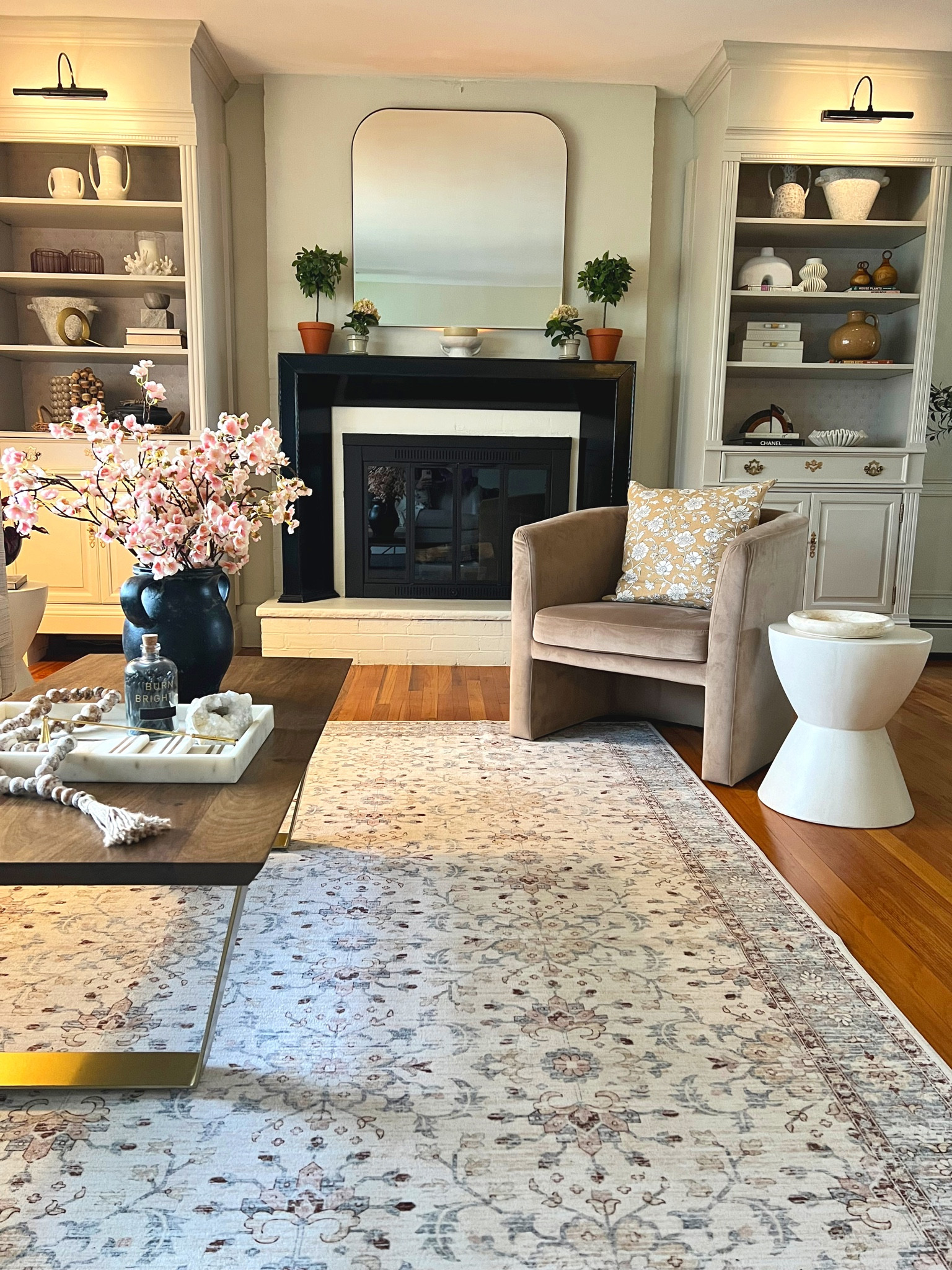 Find the best rug for my living room ! This rug have a beautiful pattern and perfect size  8 x 10 also affordable! Bonita y económica alfombra para mi sala! Tamaño y diseño perfecto. #vintagerug

#LTKFind #LTKSeasonal #LTKhome