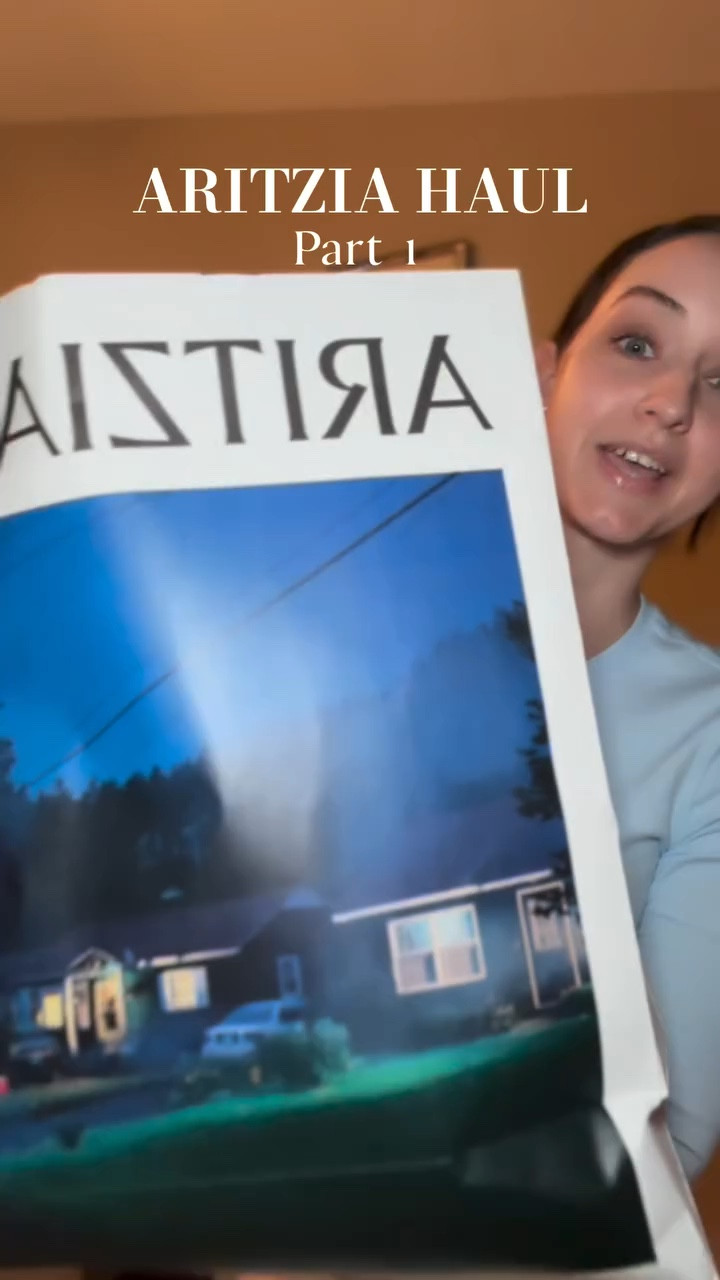 Don’t say you weren’t warned ⚠️ 
Stay tuned for part ✌🏼 Everything is linked in my LTK 

Aritzia haul, capsule wardrobe, the lodge pants, versatile clothes ￼

#aritzia #haul #styletips