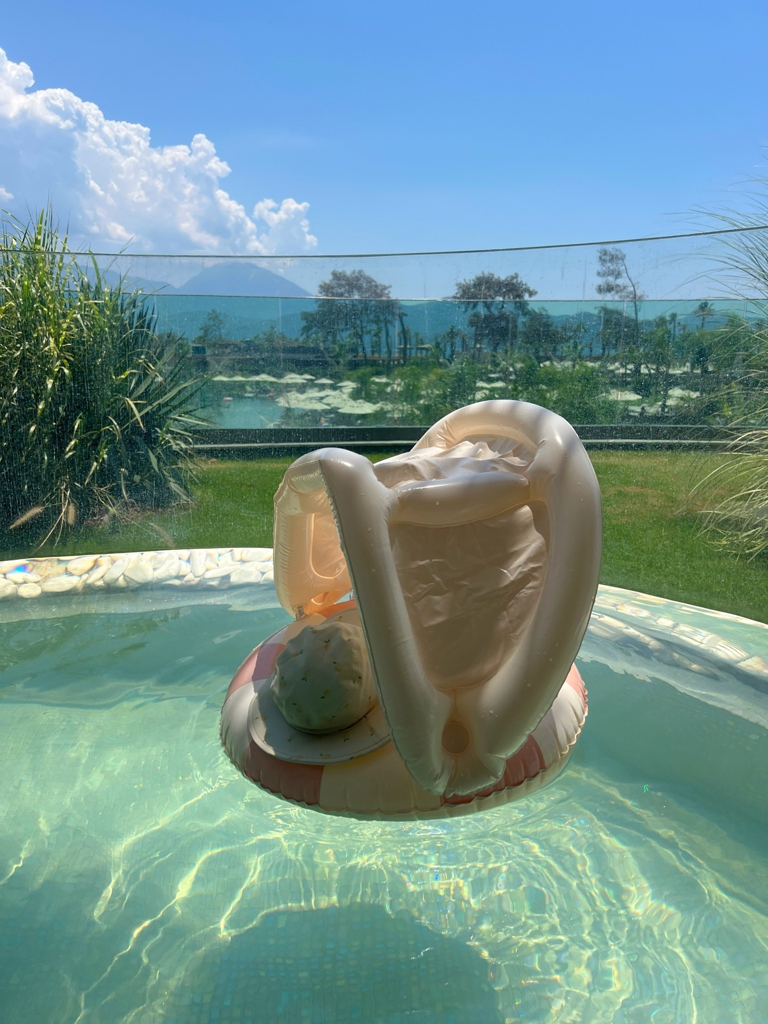 Baby floatie