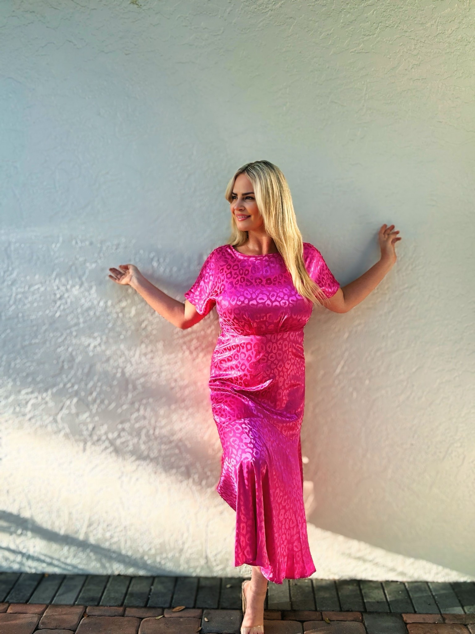 
This dress is stunning!!!!!
I love the mermaid bottom!!
Pair with some cute wedges.

Code: Hilary30 or
Hilary35

Mothers day dress 
Date night dress
Maxi dress
Pink maxi dress
Vacation dress
Clear heels
Resort dress
Classic dress
Classy dress
Wedding guest dress 



#LTKMothersDay #LTKWedding