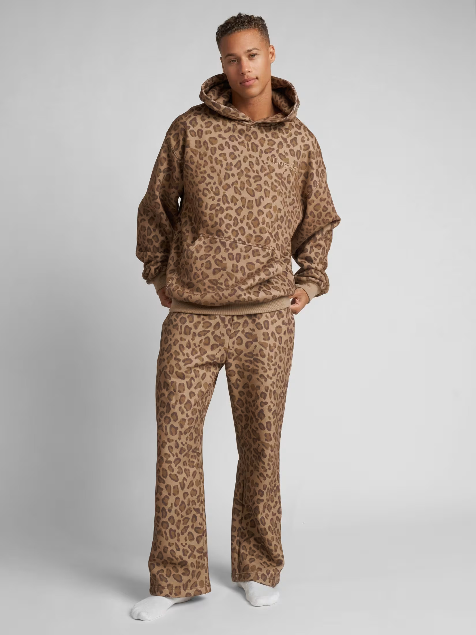 Minimalist Hoodie — Comfrt | Comfrt