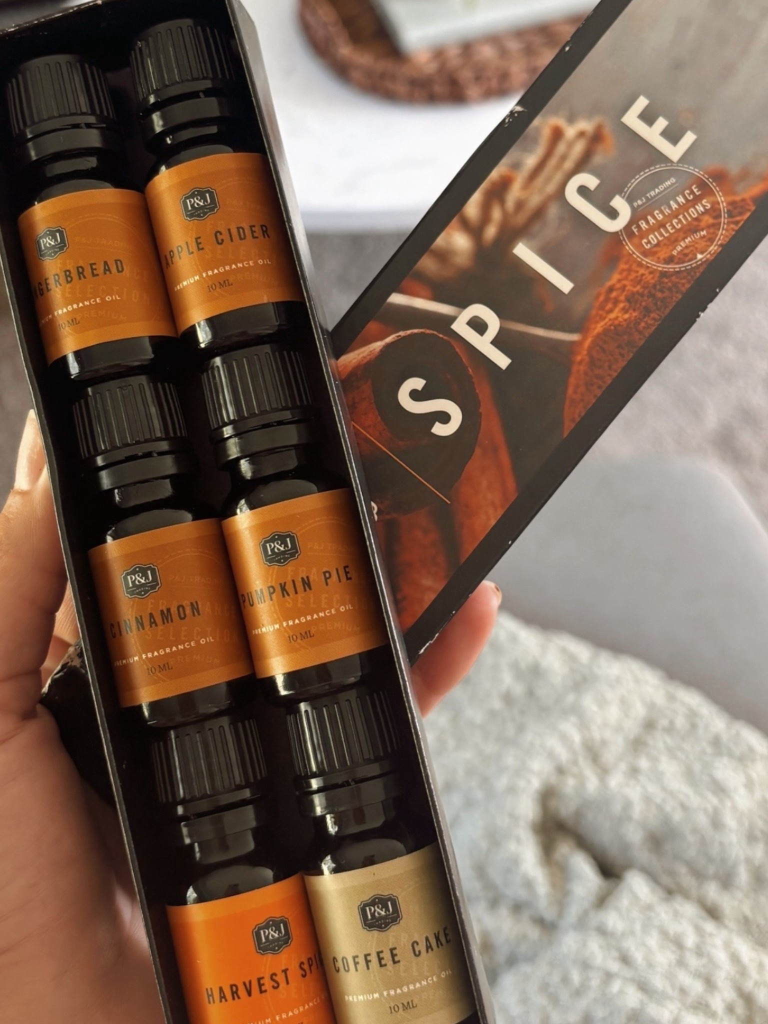 The best way to make your home smell like fall if you use a diffuser!! 🤎🍁🍂🎃

#LTKFindsUnder50 #LTKSeasonal #LTKHome