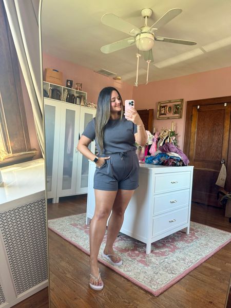 Comfiest short sleeve romper!

I’m wearing an XL and it has pockets!

Short sleeve
Midsize
Curvy
Jumpsuit
Weekend outfit
Comfy outfit
Casual outfit 
Travel outfit 

#LTKtravel #LTKfindsunder50 #LTKmidsize