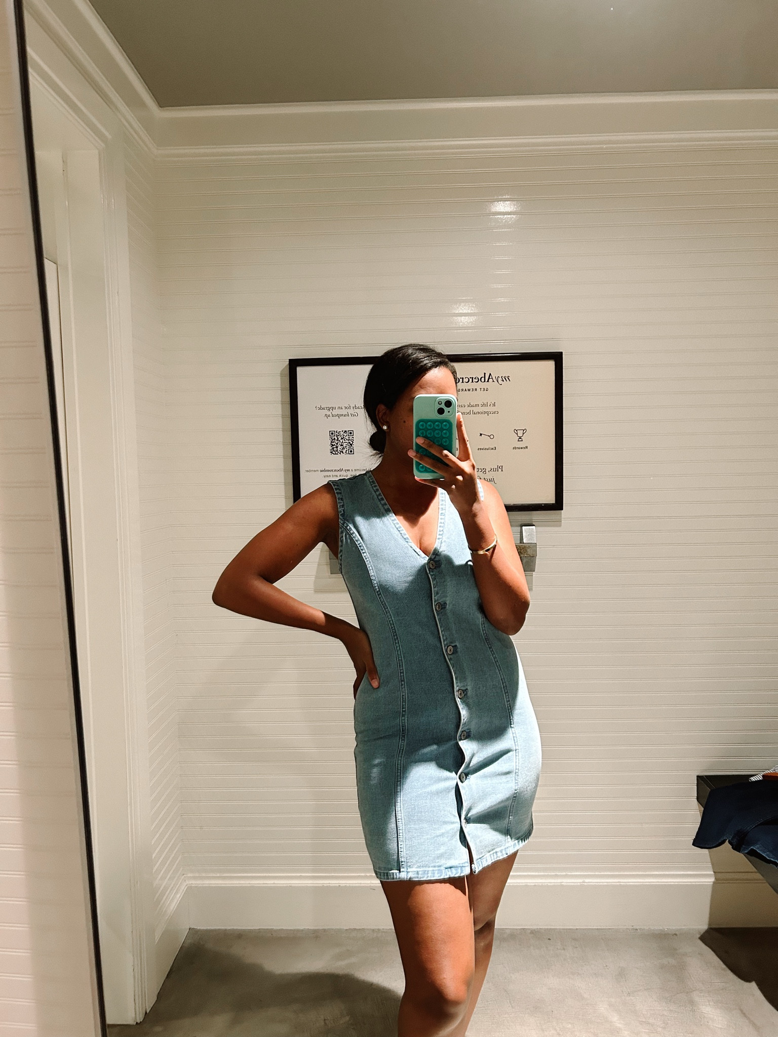 Abercrombie denim dress with buttons. TTS. Available in cream, black, and light wash blue 

#abercrombie #denim #dress #resortwear #vacationoutfits #bestseller 

#LTKSpringSale #LTKfindsunder100 #LTKtravel