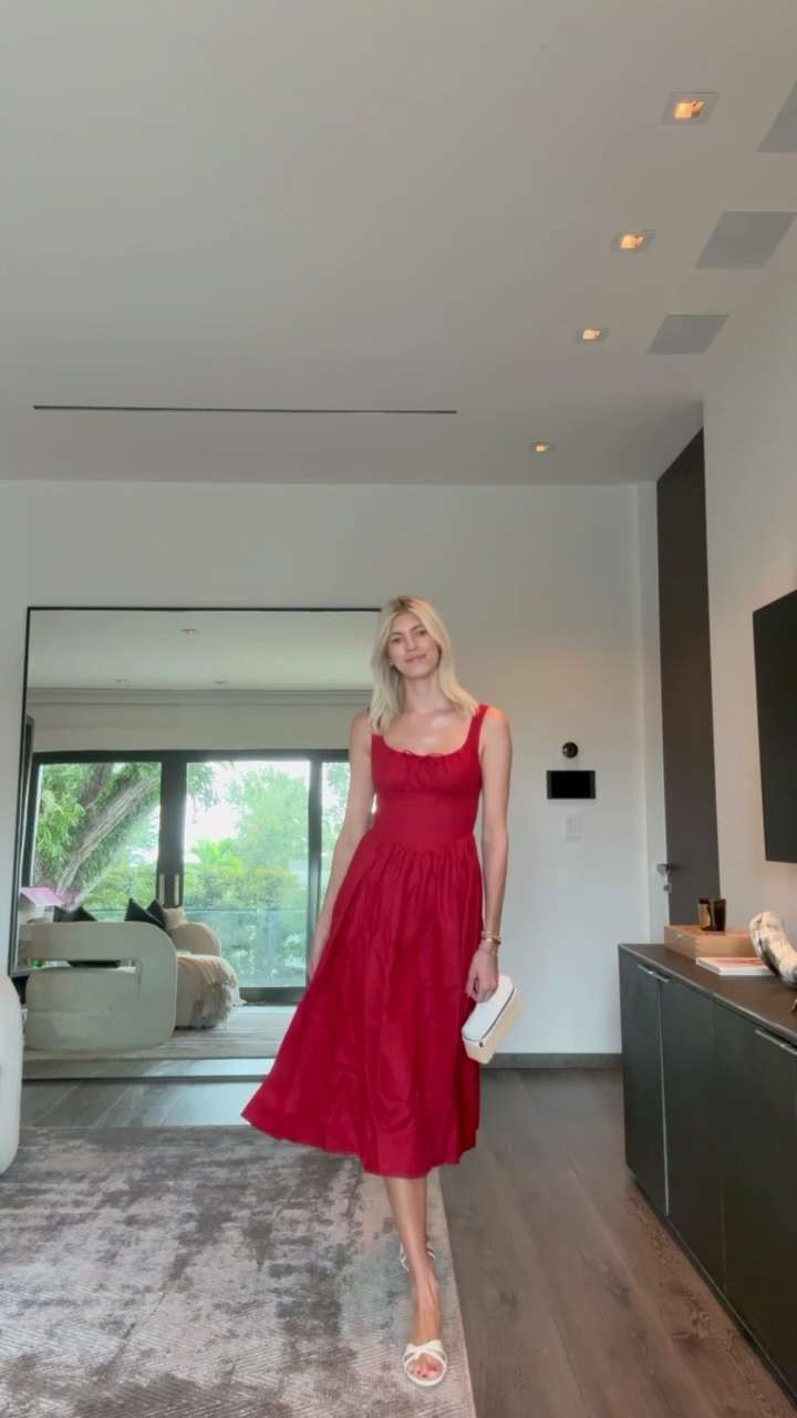 I am obsessed with this dress! So flattering and I love it in red ❤️🍒 Paired it with these cute bow heels. 

 #LTKStyleTip #LTKShoeCrush #LTKItBag