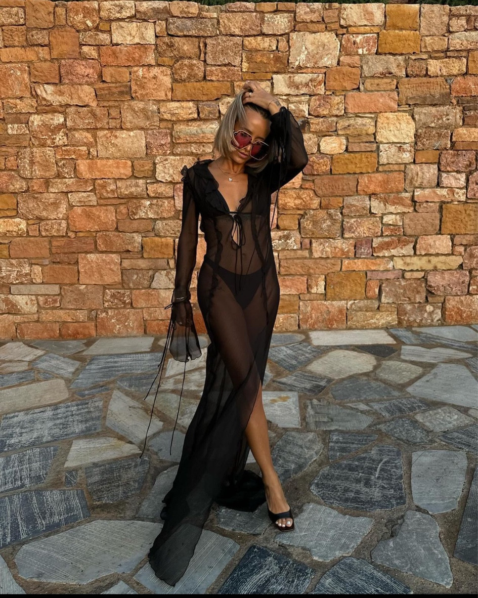 Longue robe transparente noire, longue robe de plage noire, robe longue en maille transparente à volants 