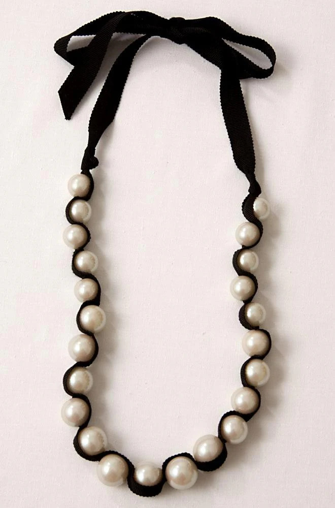 Jenna Pearl and Ribbon Necklace | Stella & Dot