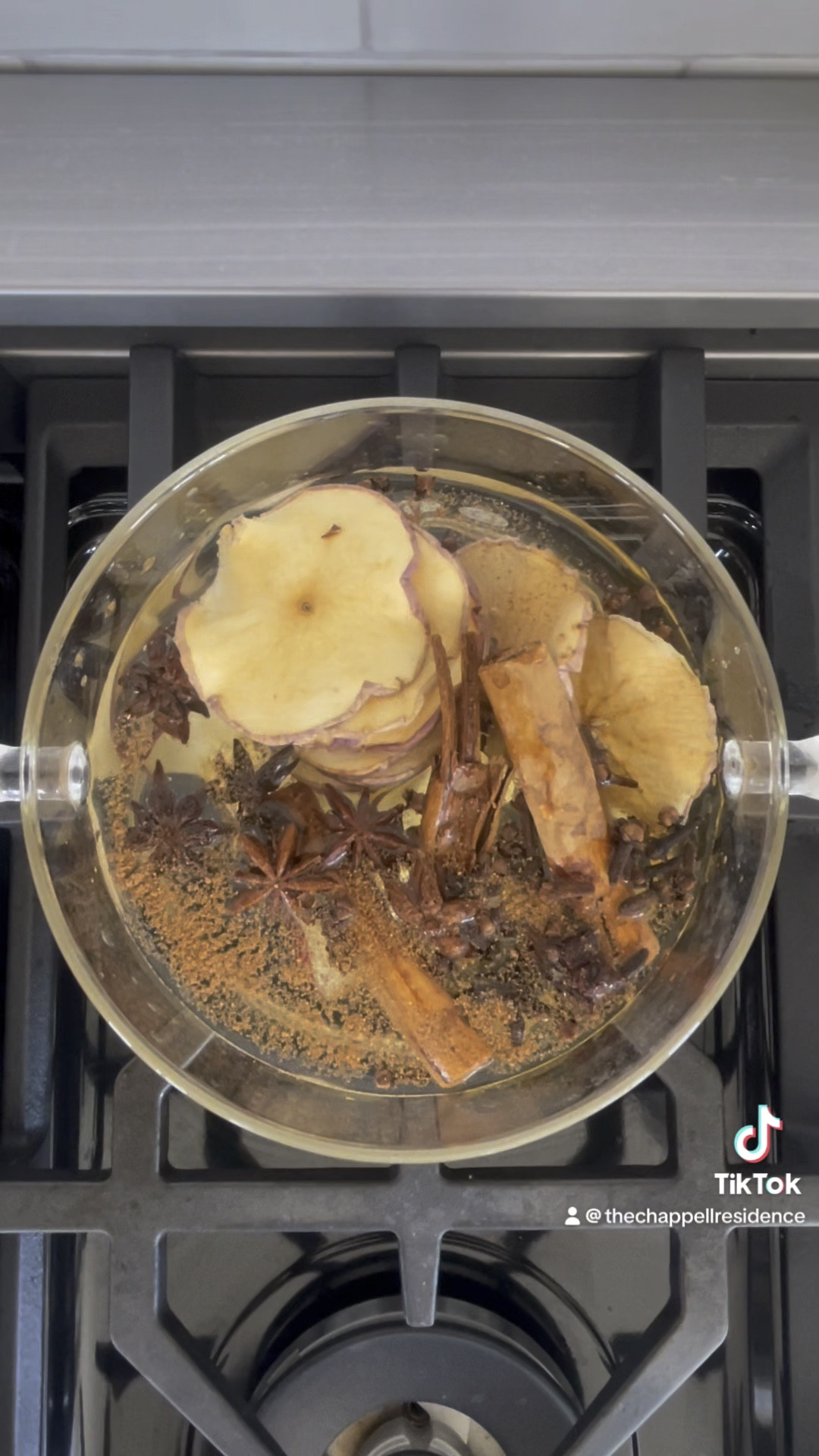 September Stovetop Potpourri


#LTKU #LTKHome #LTKSeasonal