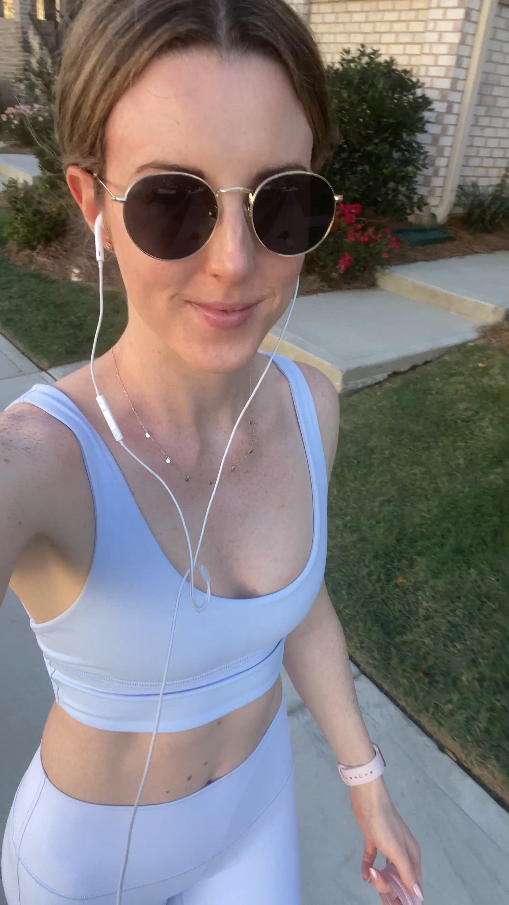 Wearing size 4 in top & size 2 in leggings 

#LTKstyletip #LTKunder100 #LTKsalealert