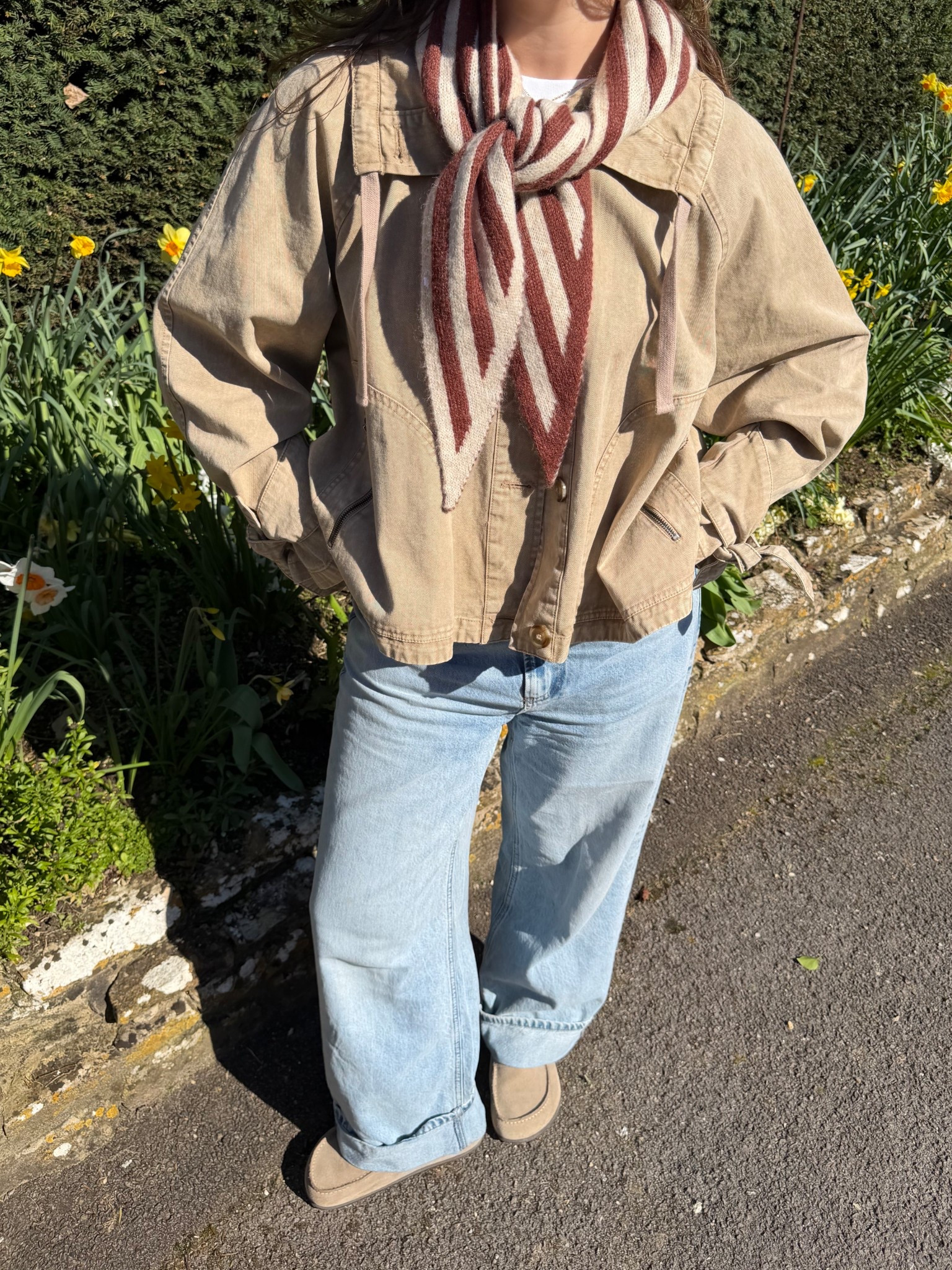 prepare to be sick of me and this cropped trench!!! mine is OOS but I’ve linked similar❤️

#LTKjeans #LTKeurope #LTKspring