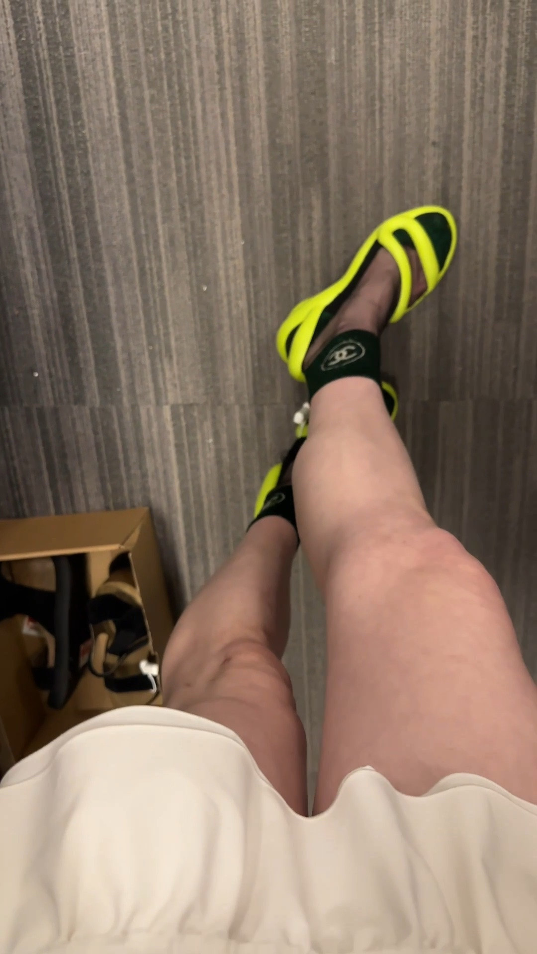 Camper Kobra in Yellow 🐍 I’d size up they were a little snug 

Inspired by the curves of a snake, Kobarah was designed to wrap around the foot