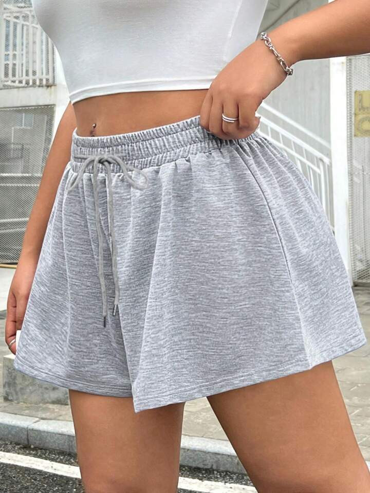 SHEIN EZwear Plus Size Women's Solid Color Simple Daily Casual Elastic Waist Umbrella Skirt Shorts | SHEIN