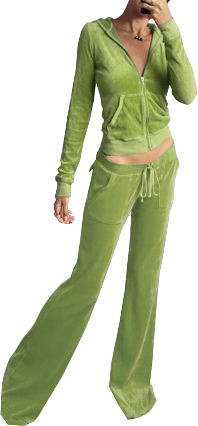 Women's 2 Piece Velour Tracksuit Set Heart Print Long Sleeve Zipper Hoodie Cropped Jacket and Sweatpants Y2K Sweatsuit Set | Amazon (US)