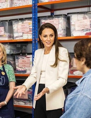 NTW Zara Inverted Lapel Blazer Kate Middleton Ecru Long Blazer ASO Small  | eBay | eBay US