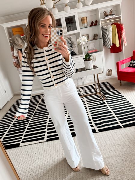 I absolutely love these new white wide leg jeans! I’m wearing a size 26 here but am exchanging for a 25. They run a bit big, lots of stretch!

My cardi is on sale! Wearing an XS.

JCrew
Abercrombie 

#LTKSpringSale #LTKSeasonal #LTKover40