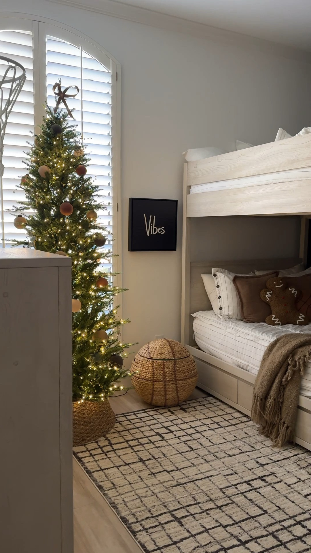 My sons bedroom Christmas tree 🎄

#LTKHoliday #LTKHome