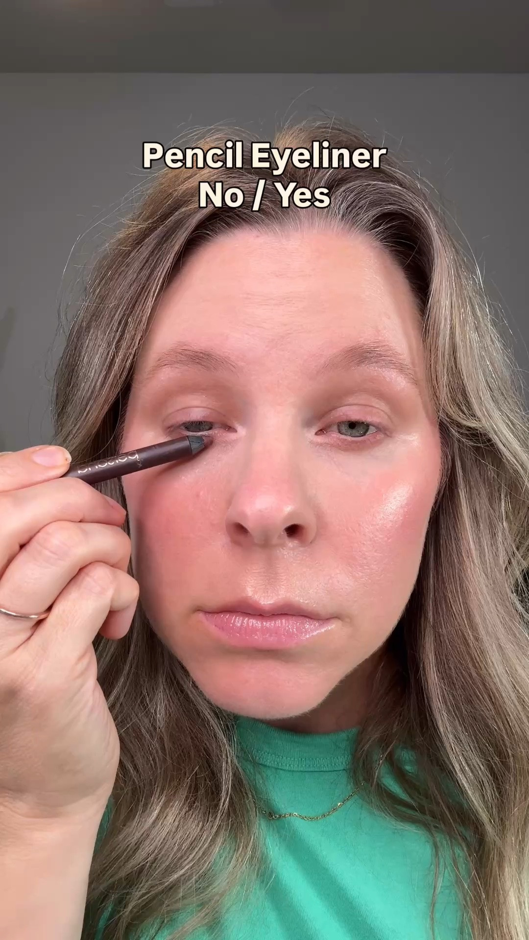 Pencil Eyeliner can be POWERFUL… but more isn’t always better. If you’re over 35, you may have noticed that the way you applied eyeliner in your 20s doesn’t always have the same effect anymore.

When we draw a thick, harsh line all the way around the eye, it can visually close the eye in and actually make it look smaller.

Try this instead: use your pencil lightly and softly around the your eyes (think more shading) and try not to go all the way to the inner corner of the eyes. You don’t need a heavy line to define your eyes!

And if you’ve been applying your eyeliner the “old way” forever… don’t worry, you’re definitely not alone. 😉 Sometimes it’s just about making a small change that makes a BIG difference.

Give it a try and follow for more easy and everyday makeup for women over 35 🤍 using @personacosmetics eyeliner in shade Plum 
#makeupformatureskin #makeupformaturewomen #eyemakeup