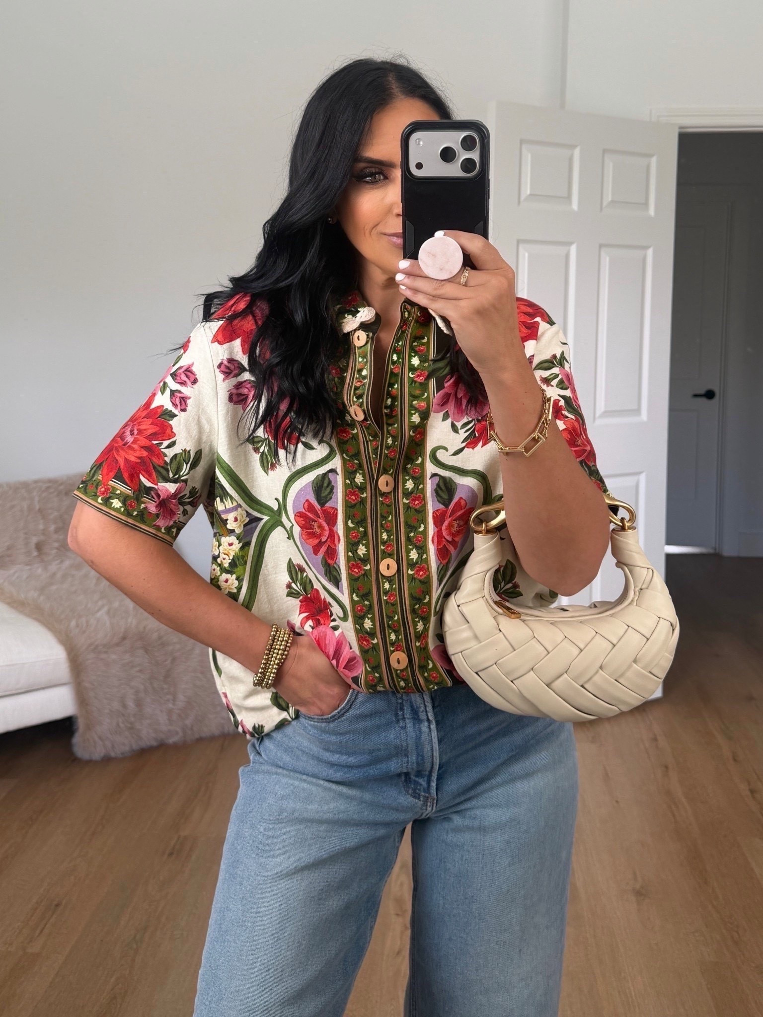 Farm Rio wonder Rio linen blend button down shirt wearing size small.

Pistola Lana raw hem ankle wide leg jeans wearing size 27