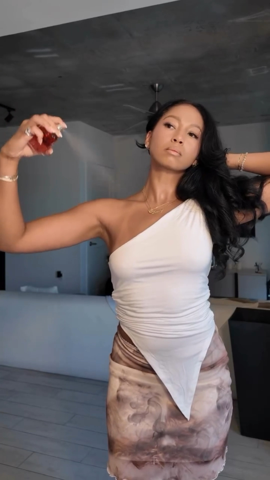 #gifted and obsessed! 
@pradabeauty Paradoxe Intense - bold, feminine, and everything I want to leave in a room.

#PradaBeauty #GiftedByPradaBeauty #PradaParadoxe #PradaFragrance #LuxuryFragrance #SignatureScent #SoftLuxury #FragranceReview
#Paradoxelntense #BeautyCreator