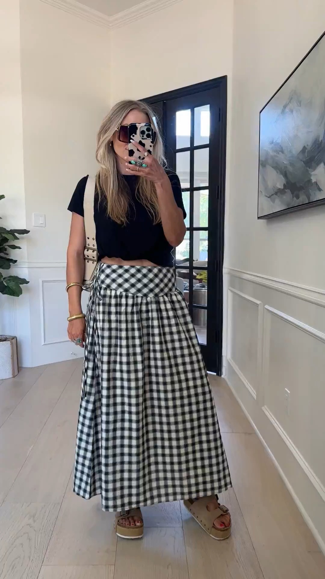🤍Consider this your sign to check the Target clothing section! This plaid skirt is the perfect addition to your fall wardrobe ✨🍂
