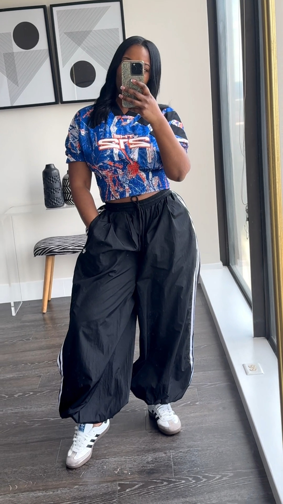 Game Day style never looked the is good! This New York Adidas Jersey was the perfect compliment to these bubble adidas track pants.  I’ve linked the top and a similar pair of pants below!

#fifaworldcup #outfitinspo

#LTKootd