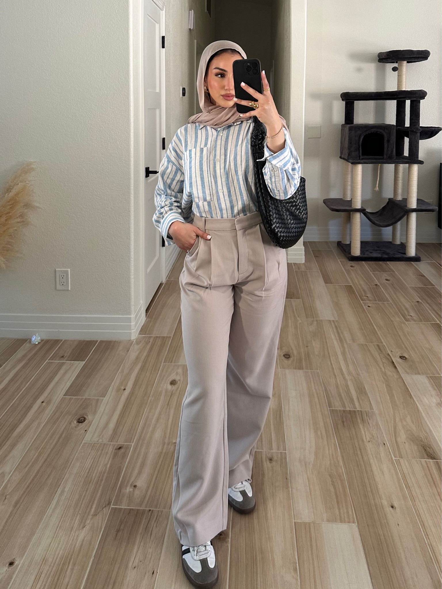 Euro girl classic 

#LTKunder100 #LTKeurope #LTKworkwear