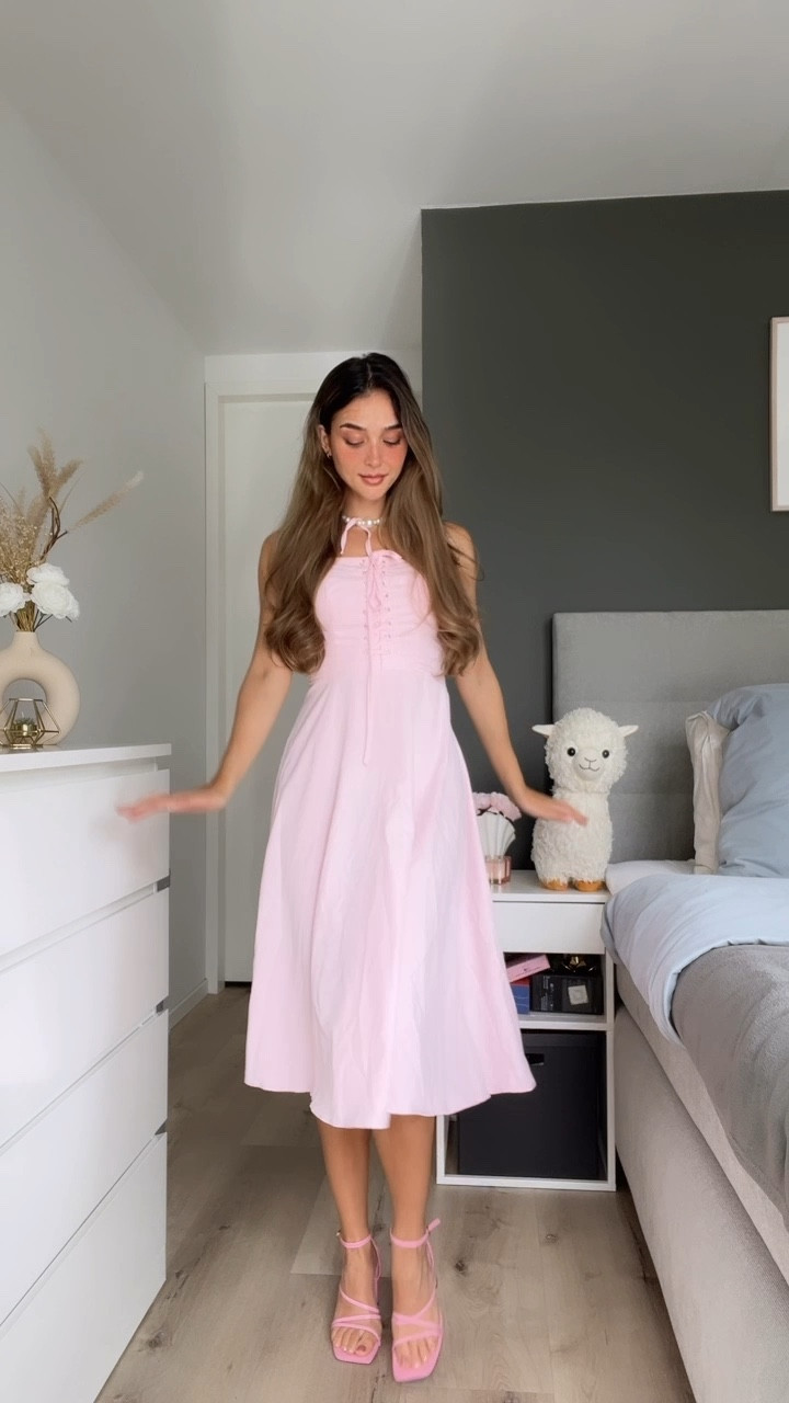 Dresses Outfits from the social media Trend 🩷 

Pink Maxi Dress Corset String • White Round Neck Sleeveless  Maxi Dress • Pink Women's Floral Print Pleated Bust Cami Many Colorful Dresses Mini • Elegant Black And White Sleeveless Women's Dress With Contrast, Perfect For Commuting 

#LTKnederlands #LTKsummer #LTKstyletip