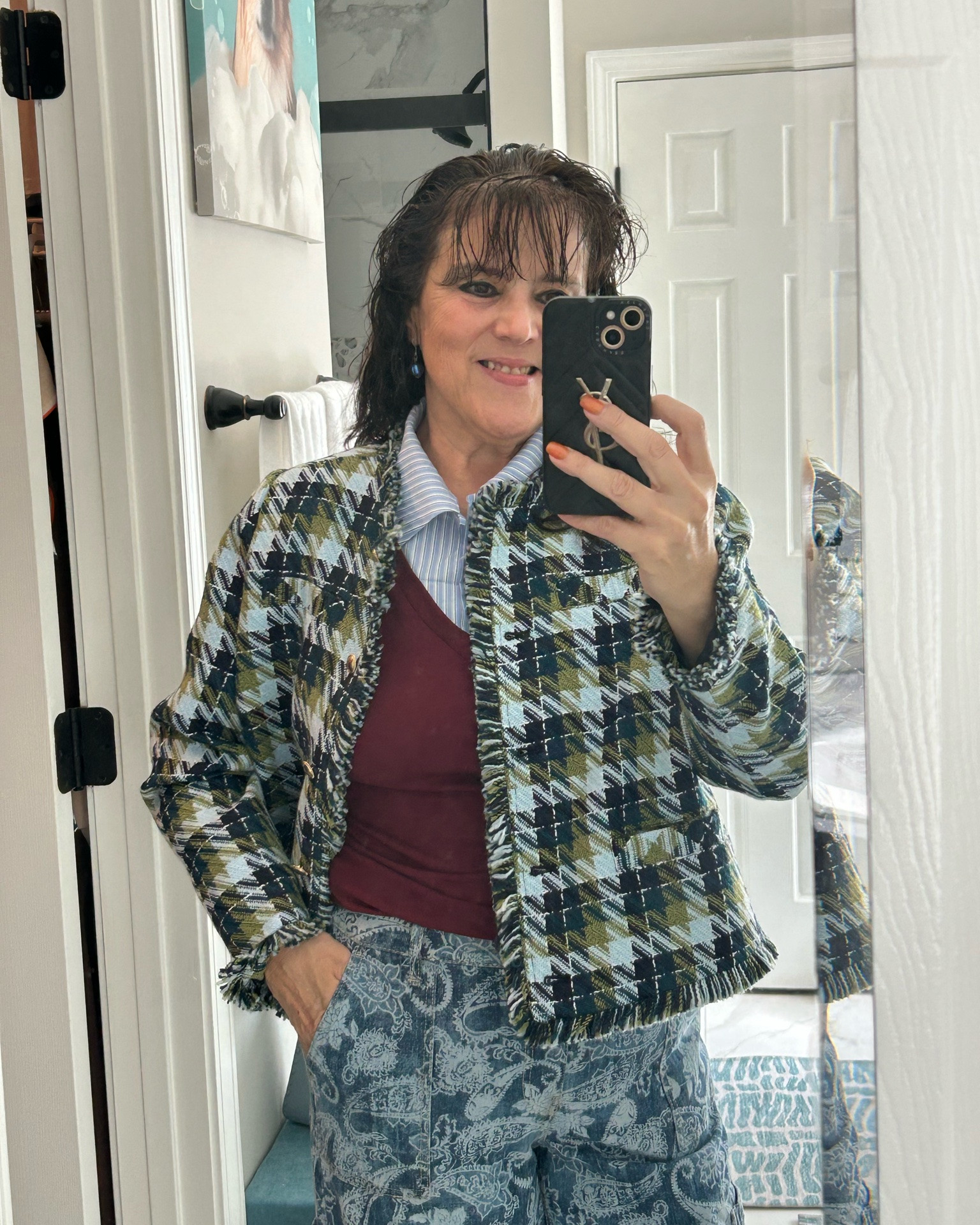 Don't be afraid to mix patterns!! Plaid jacket + striped collar + paisley pants — and it works 🤎
The trick? Keep your colors in the same family. Blue and burgundy here, and every piece talks to the next one. Add a simple bag and you're done.
Pattern mixing isn't loud — it's fun. Wear what you love, classy never has an age limit.
Would you wear this? ✨
Always be confident 💋
#patternmixing #over50fashion #styleover50 #midlifestyle #agelessfashion

#LTKgrwm #LTKvlog #LTKOver40
