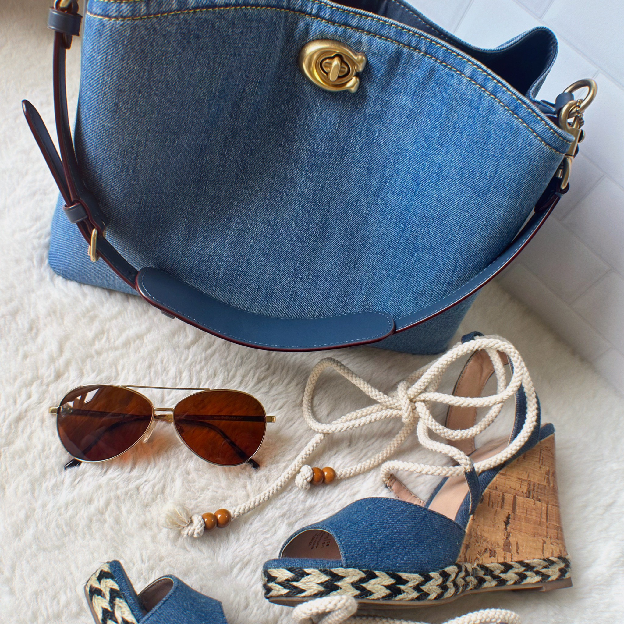 Obsessed with this denim bag 💙 

#LTKShoeCrush #LTKStyleTip #LTKItBag