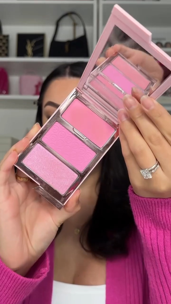 Winter blush combo ❄️💕

#ColdGirlMakeup #BabyPinkAesthetic #WinterGlow #SoftGlamVibes